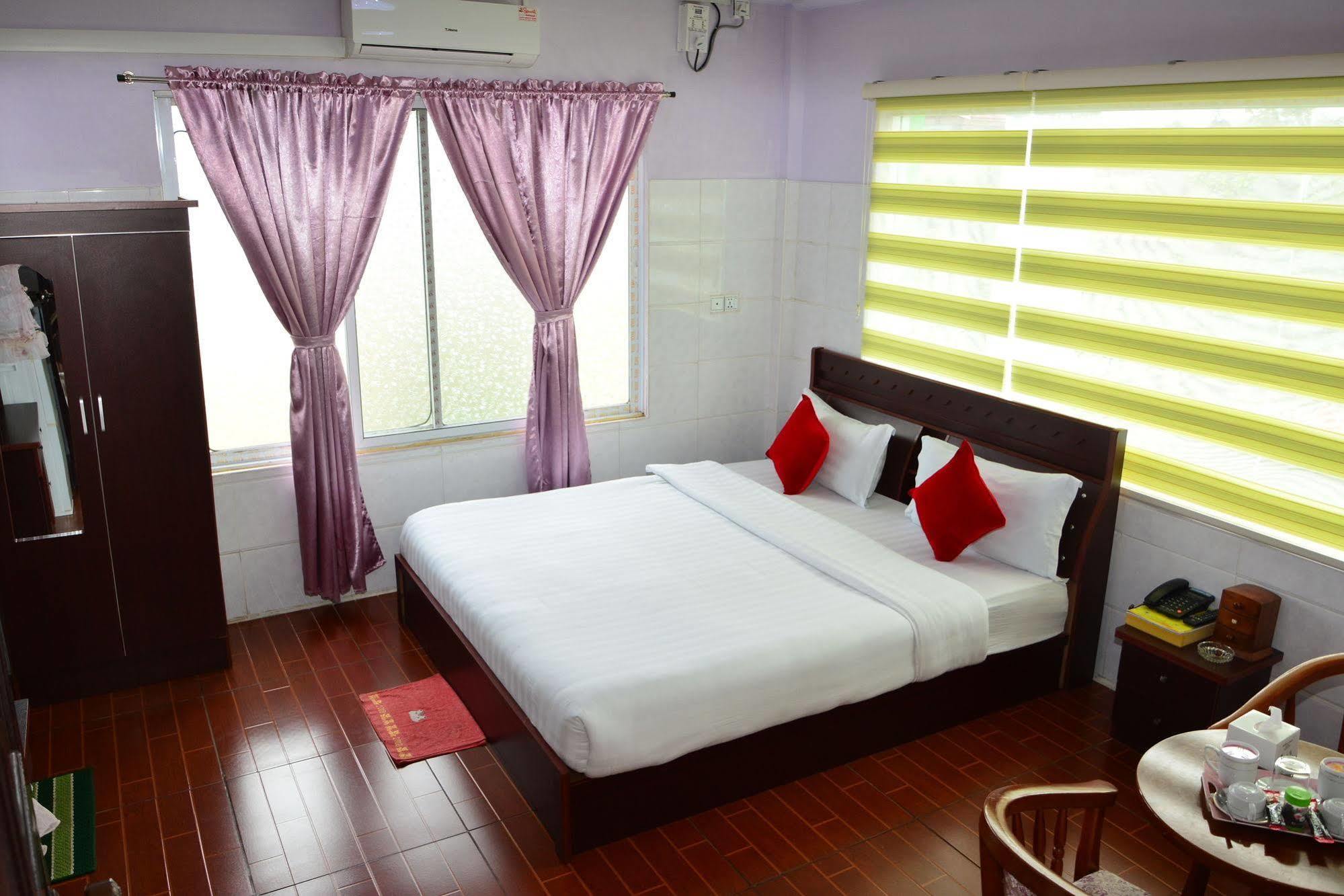 Hotel 99 Pyin Oo Lwin Extérieur photo