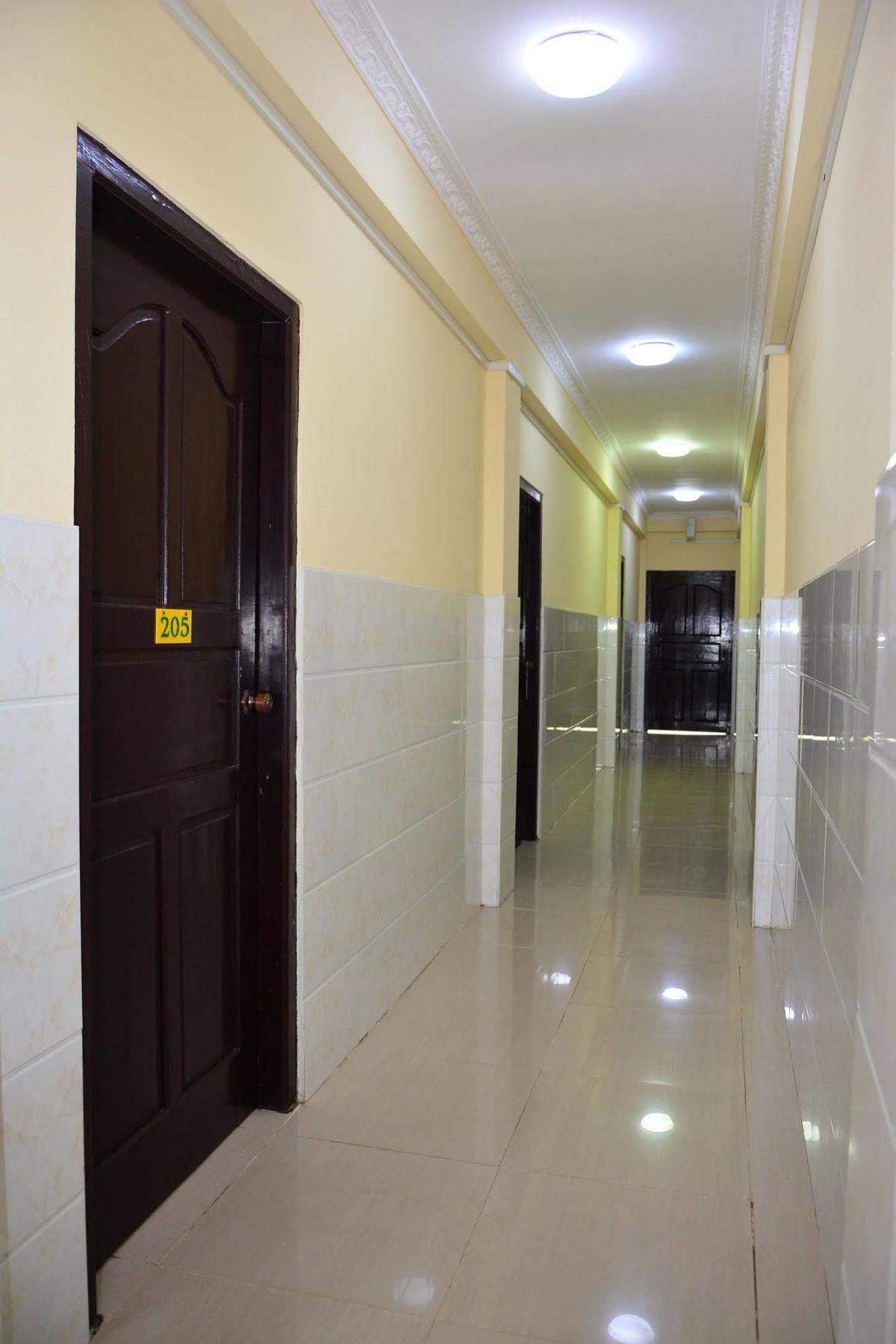 Hotel 99 Pyin Oo Lwin Extérieur photo